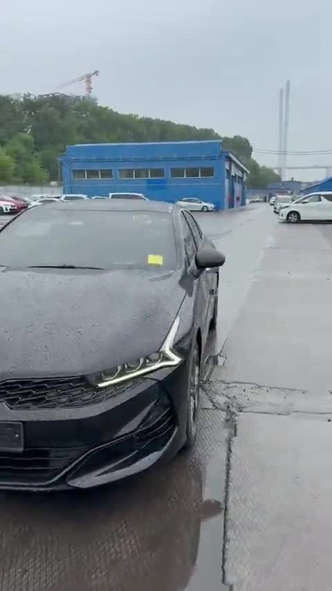 Kia K5 во Владивостоке