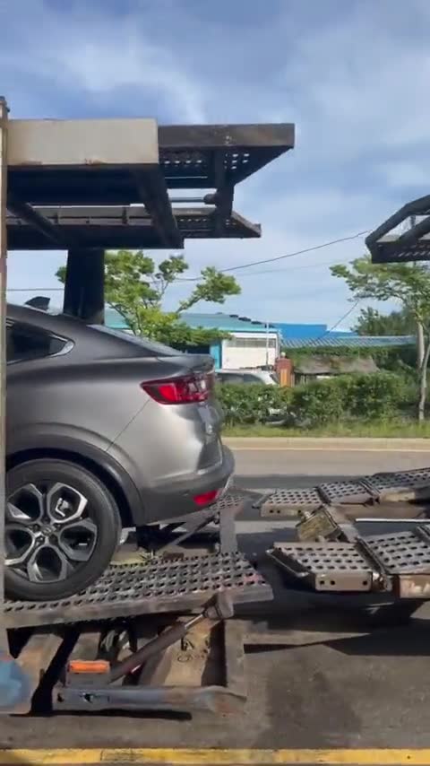 Двойная погрузка: BMW X5, Sorento HEV, XM3